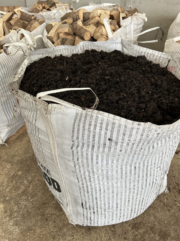 Soil Improving Compost Mulch Blend - Image 2
